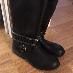 Black boots